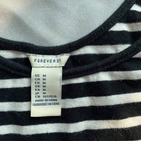 BLACK AND WHITE CROP TOP - Picture 2 of 2